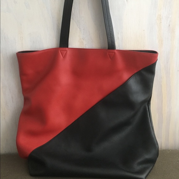 Time’s Arrow Color Block Tote - Picture 4 of 8